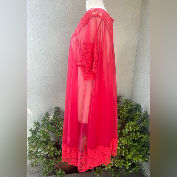 Vintage LeVoy’s red sheer robe lingerie lace heart buttons OS - Picture 3 of 13